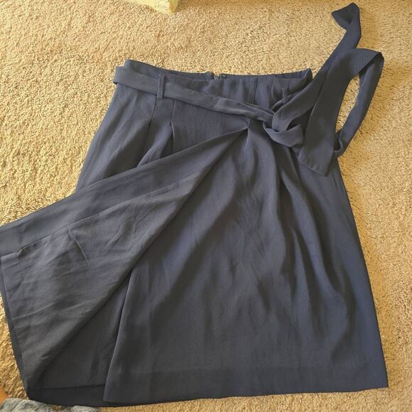 Loft Navy Faux Wrap Pleated/Belted Lined Skirt, Knee Length, NWOT, sz. 4 - Picture 8 of 13